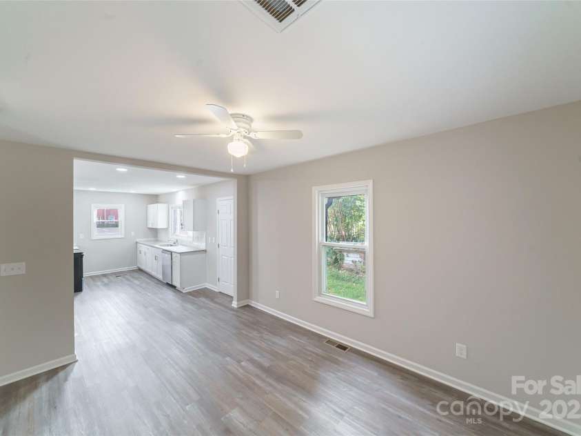 2500 Ridge Avenue, Kannapolis, NC 28083.  MLS# CAR4212413, YatesRealty ID 11219. 