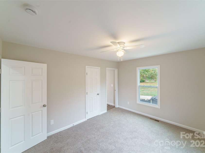 2500 Ridge Avenue, Kannapolis, NC 28083.  MLS# CAR4212413, YatesRealty ID 11219. 