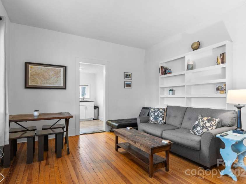 33 Vance Avenue, Black Mountain, NC 28711.  MLS# CAR4220185, YatesRealty ID 1122. #1