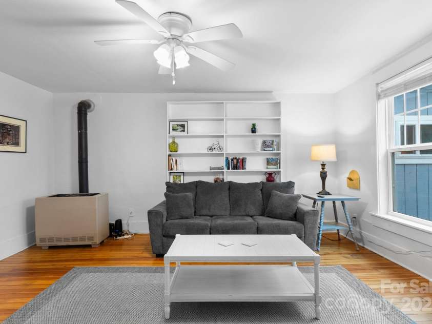 33 Vance Avenue, Black Mountain, NC 28711.  MLS# CAR4220185, YatesRealty ID 1122. #2