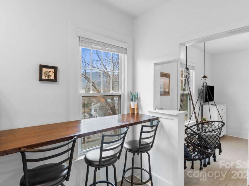 33 Vance Avenue, Black Mountain, NC 28711.  MLS# CAR4220185, YatesRealty ID 1122. #3