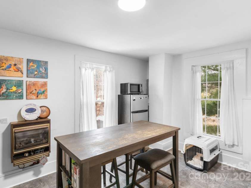 33 Vance Avenue, Black Mountain, NC 28711.  MLS# CAR4220185, YatesRealty ID 1122. #4