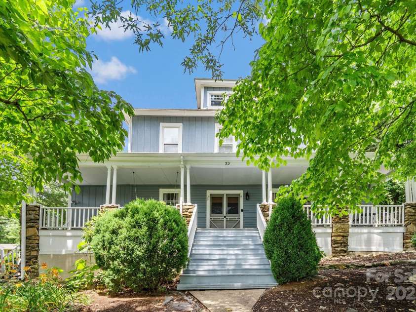 33 Vance Avenue, Black Mountain, NC 28711.  MLS# CAR4220185, YatesRealty ID 1122. 