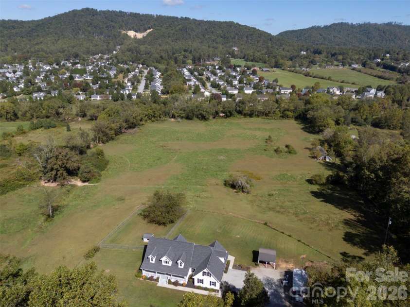 275 Souther Road, Fletcher, NC 28732.  MLS# CAR4346785, YatesRealty ID 11220. 