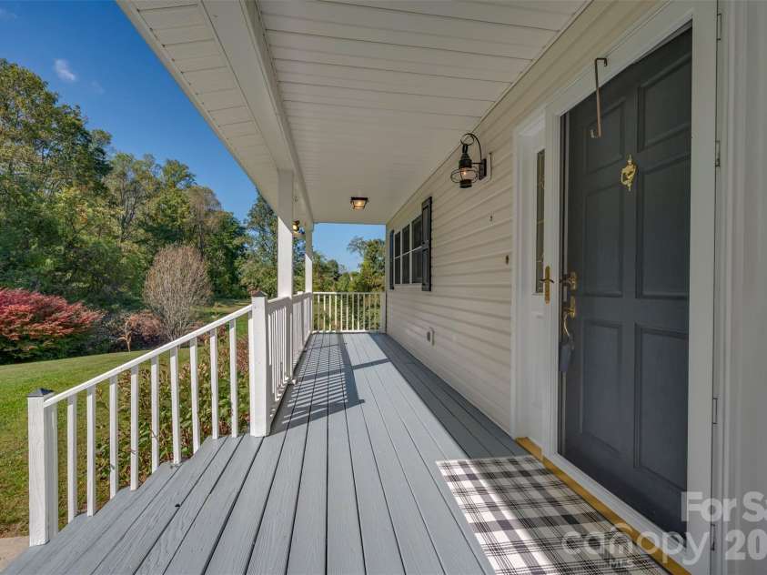 275 Souther Road, Fletcher, NC 28732.  MLS# CAR4346785, YatesRealty ID 11220. 
