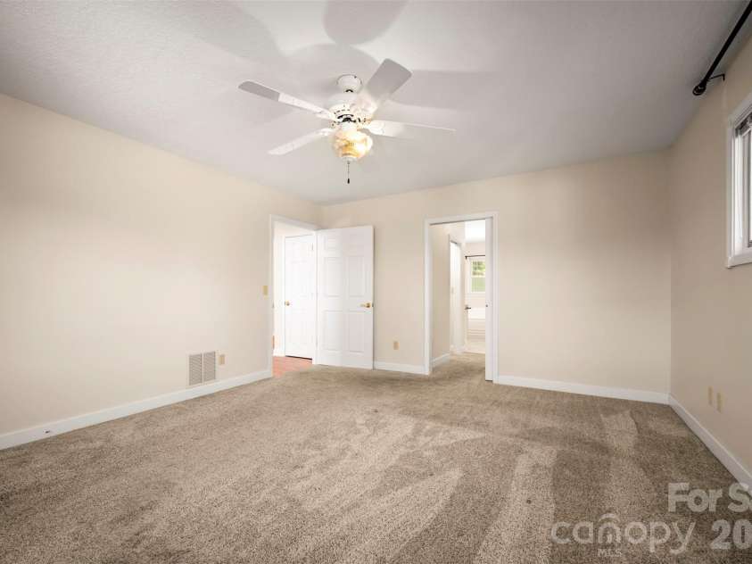 275 Souther Road, Fletcher, NC 28732.  MLS# CAR4346785, YatesRealty ID 11220. 