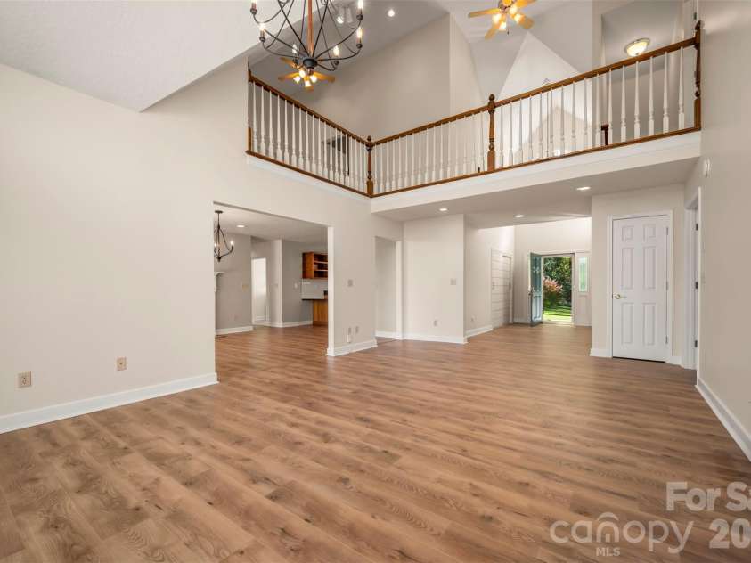 275 Souther Road, Fletcher, NC 28732.  MLS# CAR4346785, YatesRealty ID 11220. 