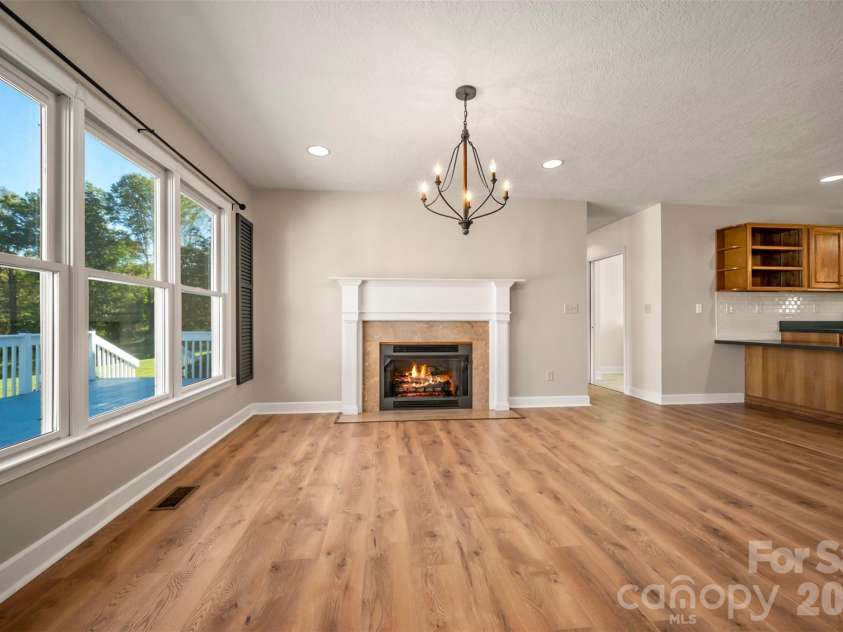 275 Souther Road, Fletcher, NC 28732.  MLS# CAR4346785, YatesRealty ID 11220. 
