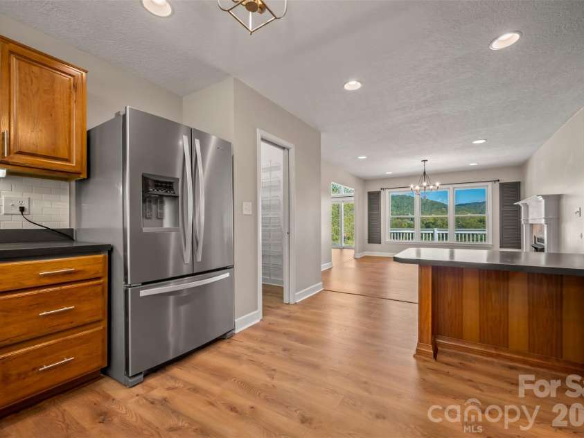 275 Souther Road, Fletcher, NC 28732.  MLS# CAR4346785, YatesRealty ID 11220. 