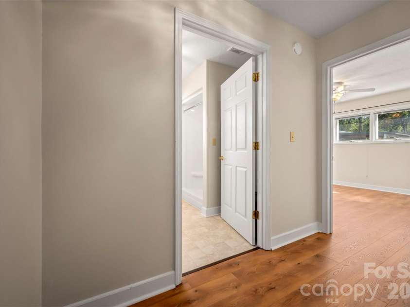 275 Souther Road, Fletcher, NC 28732.  MLS# CAR4346785, YatesRealty ID 11220. 