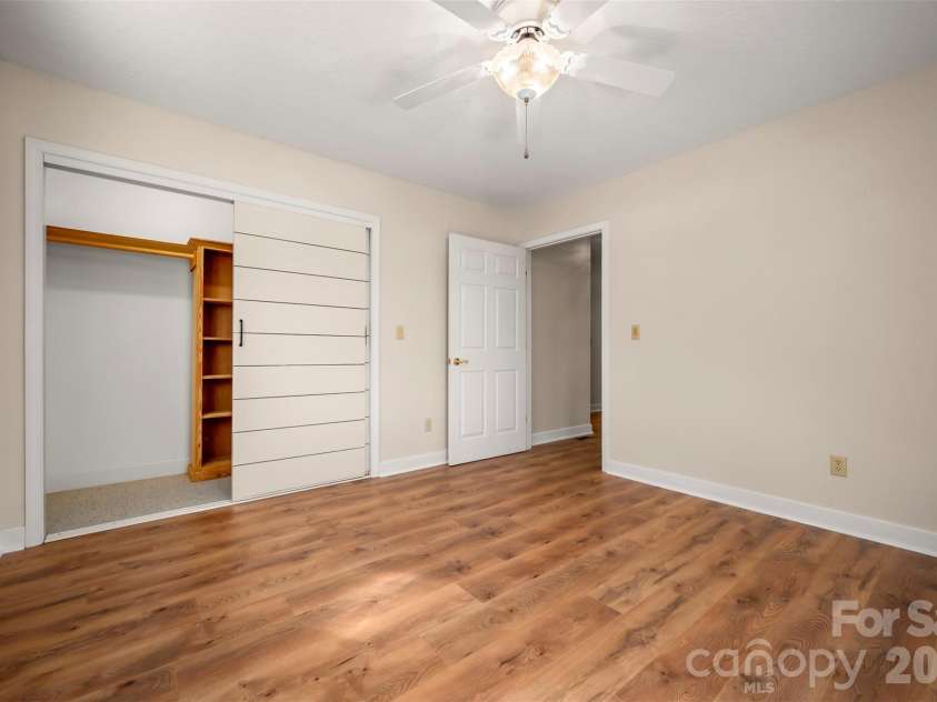275 Souther Road, Fletcher, NC 28732.  MLS# CAR4346785, YatesRealty ID 11220. 