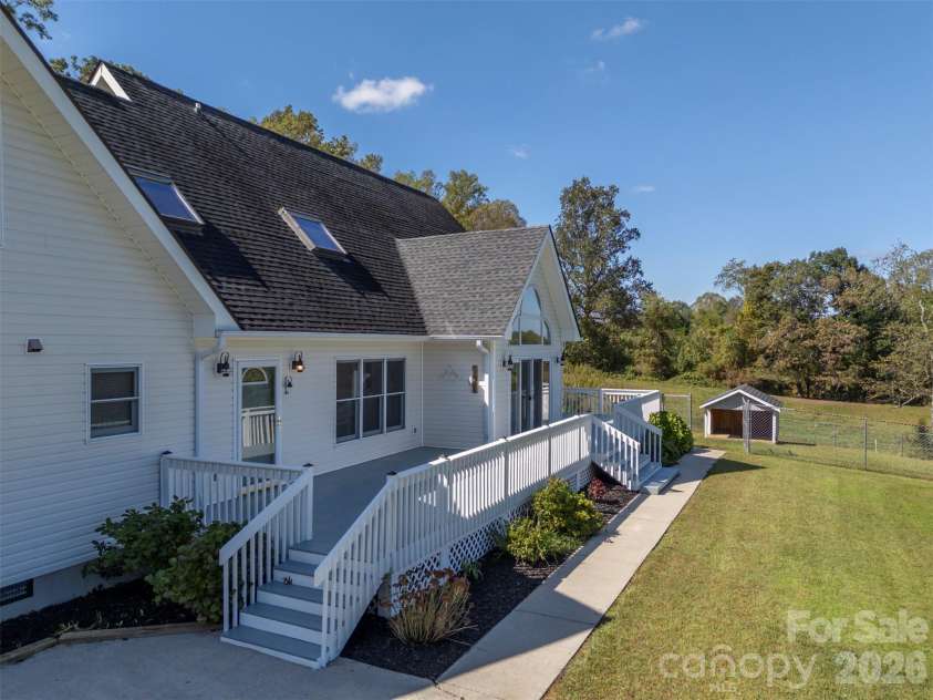 275 Souther Road, Fletcher, NC 28732.  MLS# CAR4346785, YatesRealty ID 11220. 
