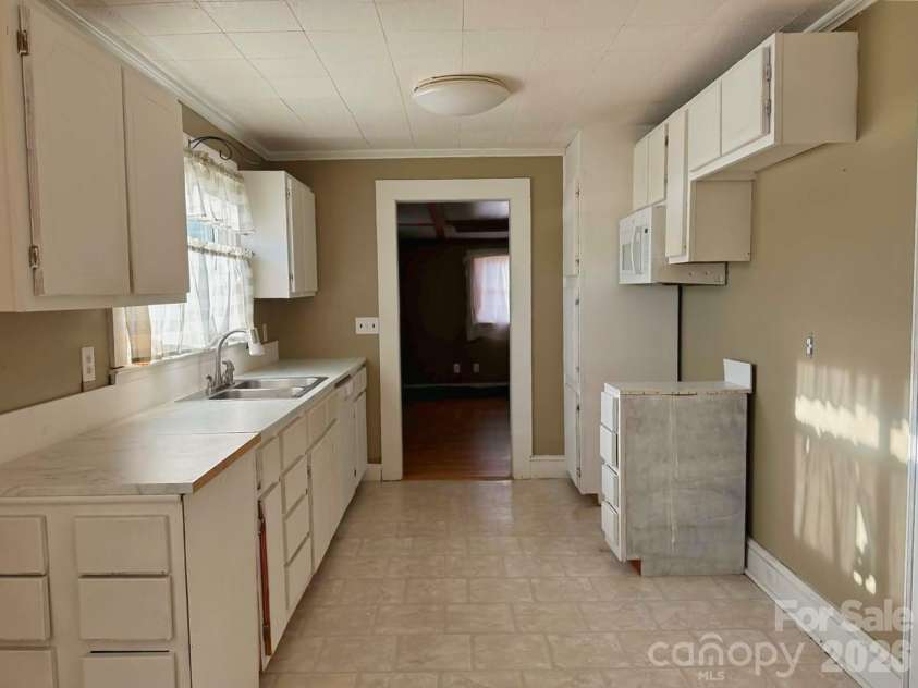 1677 US 221A Highway, Forest City, NC 28043.  MLS# CAR4340129, YatesRealty ID 11221. Kitchen