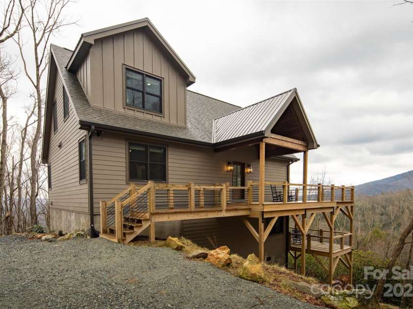 366 Telemark Lane, Seven Devils, NC 28604.  MLS# CAR4140454, YatesRealty ID 11221. 