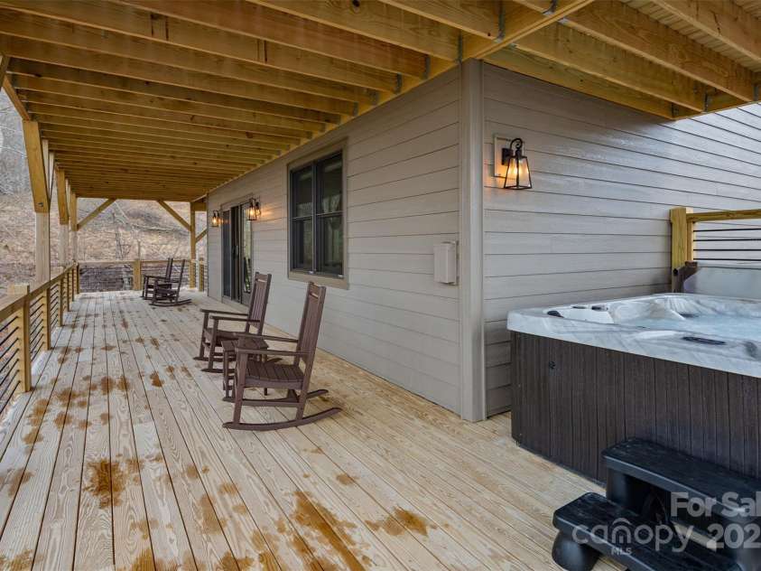 366 Telemark Lane, Seven Devils, NC 28604.  MLS# CAR4140454, YatesRealty ID 11221. 