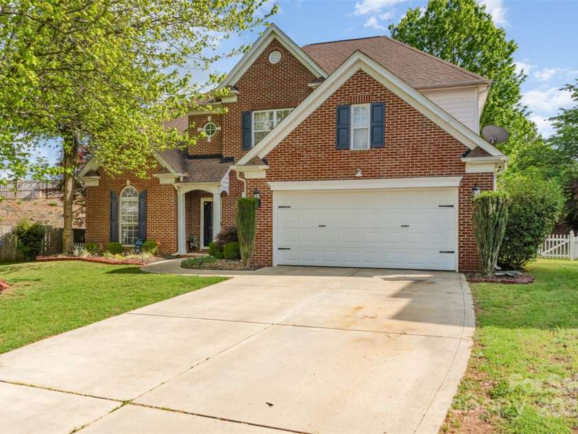 13406 Ada Court, Charlotte, NC 28213.  MLS# CAR4251709, YatesRealty ID 11222. 