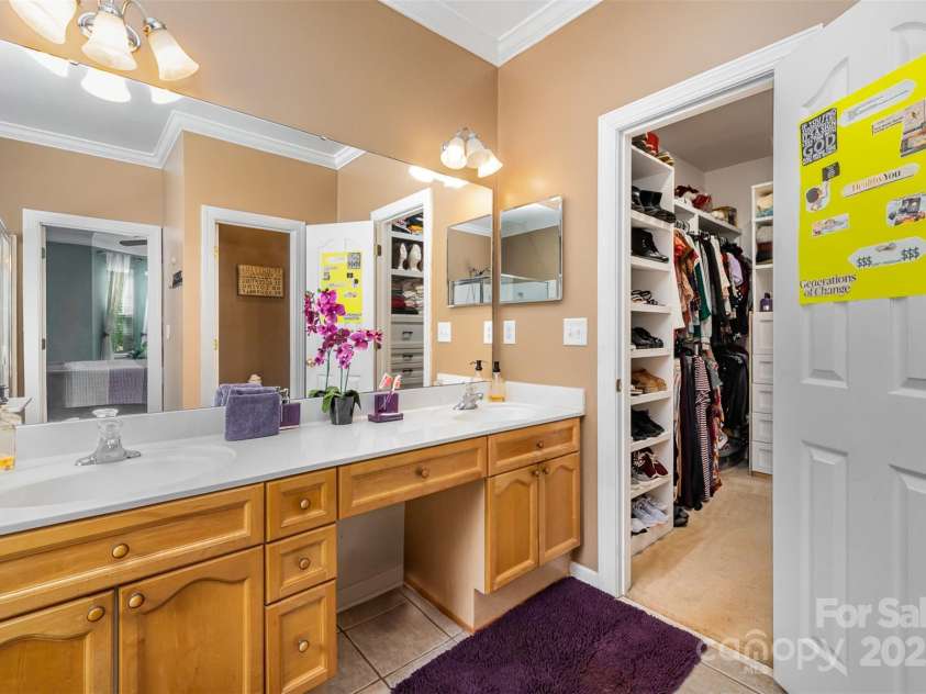 13406 Ada Court, Charlotte, NC 28213.  MLS# CAR4251709, YatesRealty ID 11222. 