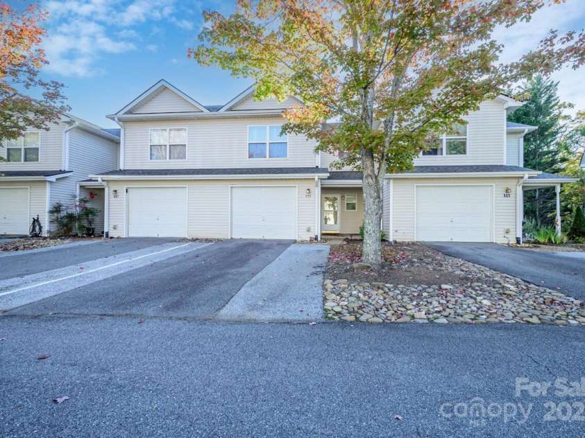 606 Olde Covington Way, Arden, NC 28704.  MLS# CAR4313907, YatesRealty ID 11222. 606 Olde Covington Way