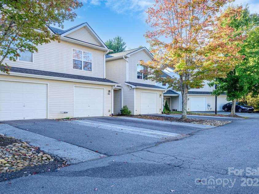 606 Olde Covington Way, Arden, NC 28704.  MLS# CAR4313907, YatesRealty ID 11222. 
