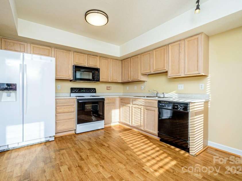606 Olde Covington Way, Arden, NC 28704.  MLS# CAR4313907, YatesRealty ID 11222. 