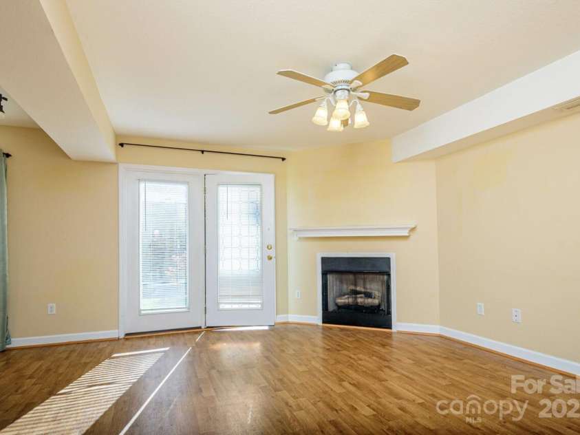 606 Olde Covington Way, Arden, NC 28704.  MLS# CAR4313907, YatesRealty ID 11222. Living Room