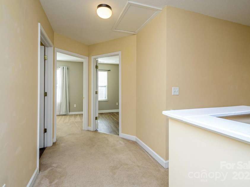 606 Olde Covington Way, Arden, NC 28704.  MLS# CAR4313907, YatesRealty ID 11222. Upstairs Landing
