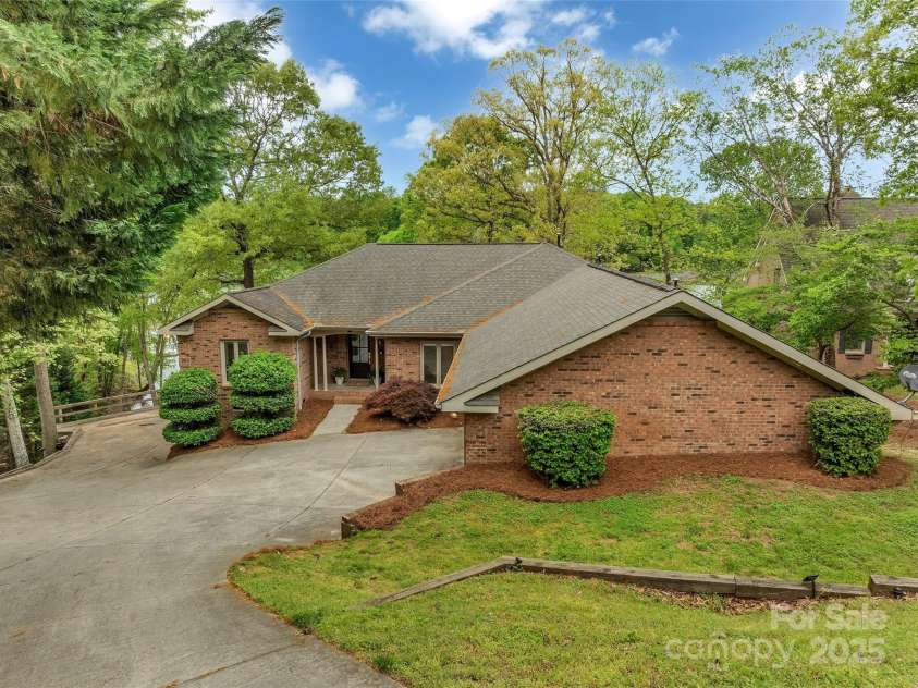 11153 Turtle Bay Court, Tega Cay, SC 29708.  MLS# CAR4238662, YatesRealty ID 11223. 