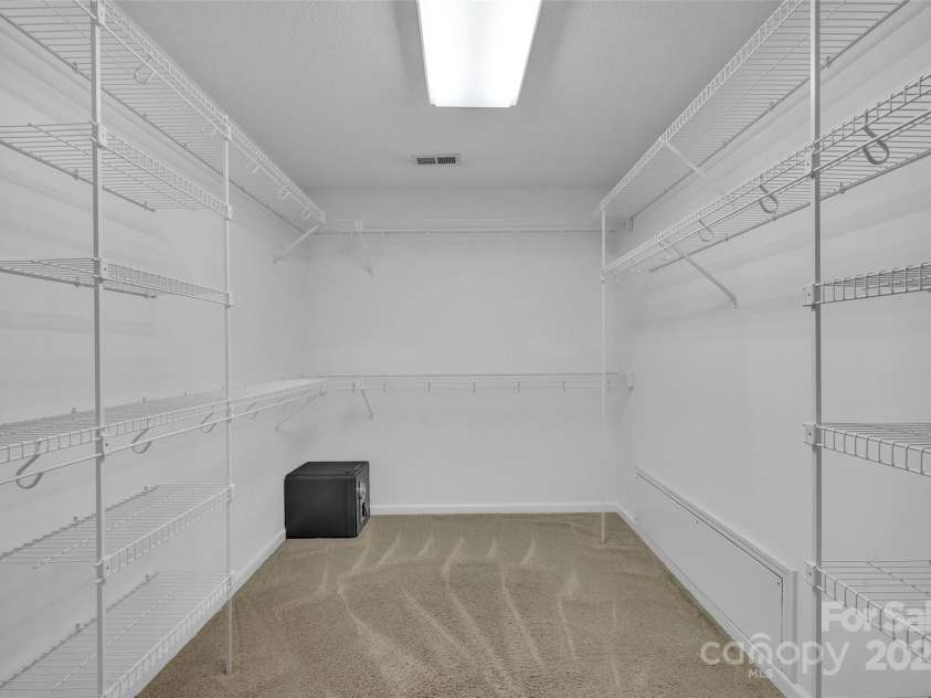 11153 Turtle Bay Court, Tega Cay, SC 29708.  MLS# CAR4238662, YatesRealty ID 11223. Primary Walk in Closet