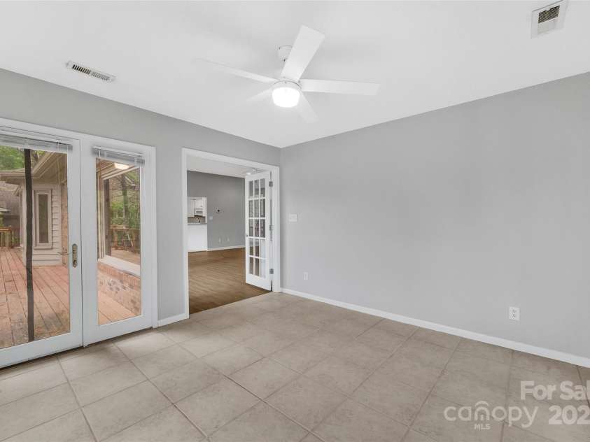 11153 Turtle Bay Court, Tega Cay, SC 29708.  MLS# CAR4238662, YatesRealty ID 11223. Sunroom