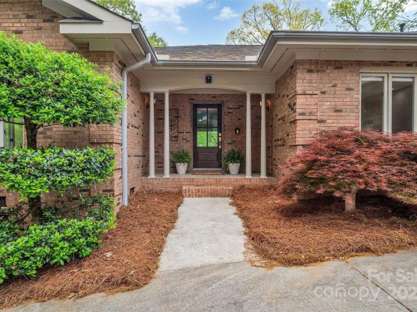 11153 Turtle Bay Court, Tega Cay, SC 29708.  MLS# CAR4238662, YatesRealty ID 11223. Welcome