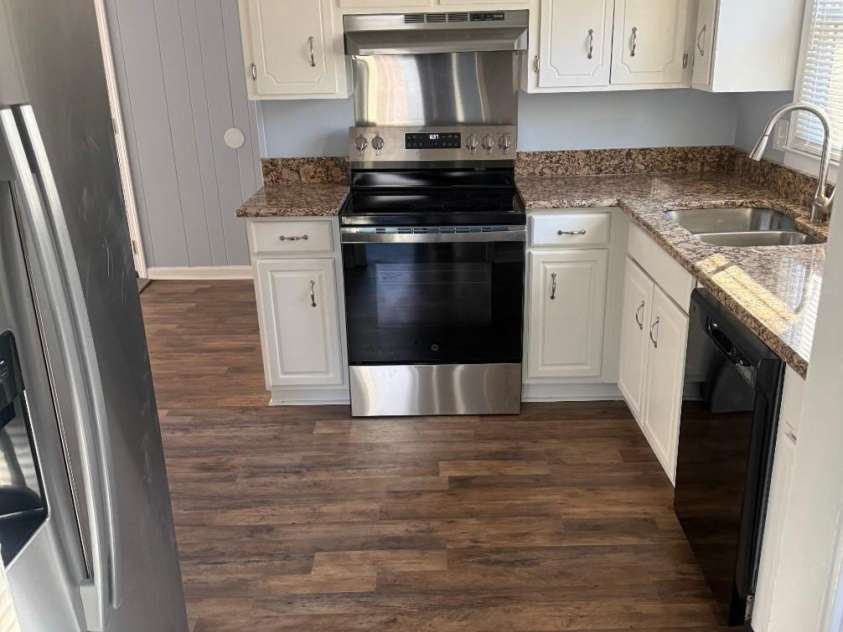 1660 Songwood Road, Concord, NC 28025.  MLS# CAR4341469, YatesRealty ID 11223. Kitchen
