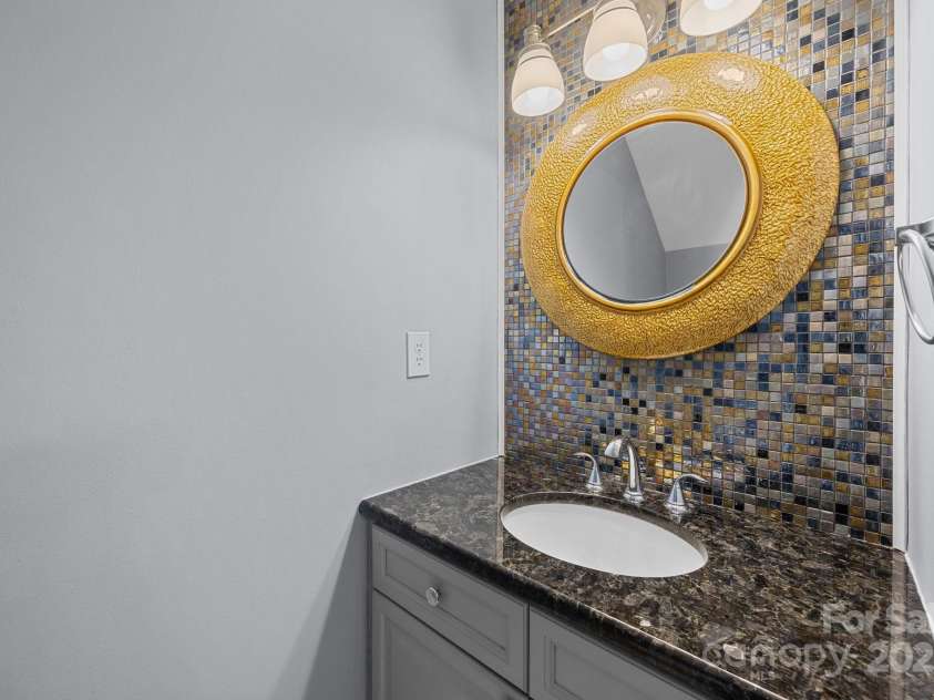 3736 Melrose Cottage Drive, Matthews, NC 28105.  MLS# CAR4251813, YatesRealty ID 11224. 