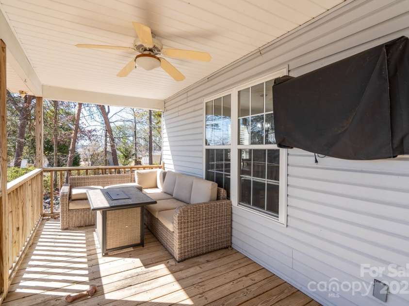 604 Fairway Shores Road, Mount Gilead, NC 27306.  MLS# CAR4231642, YatesRealty ID 11225. 