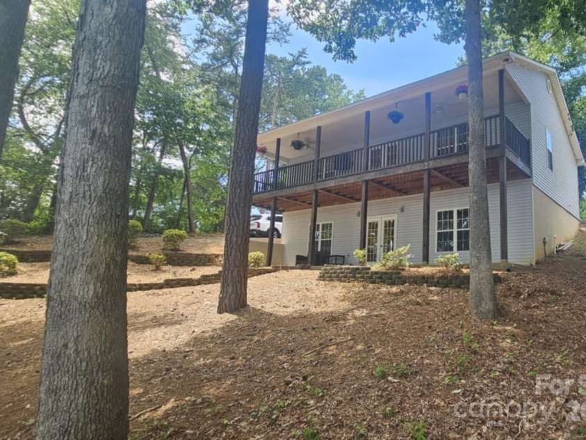 604 Fairway Shores Road, Mount Gilead, NC 27306.  MLS# CAR4231642, YatesRealty ID 11225. 