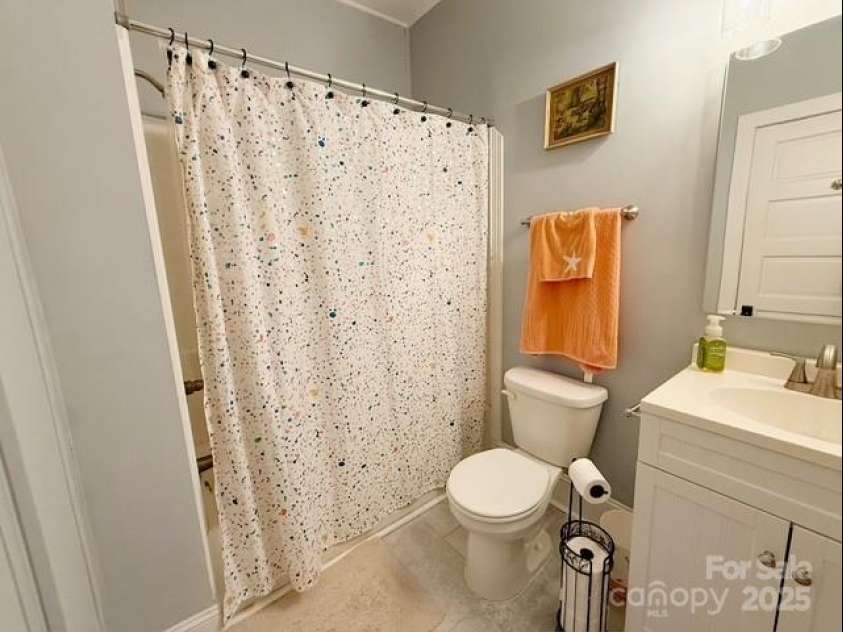127 11th Street, Salisbury, NC 28144.  MLS# CAR4233647, YatesRealty ID 11226. 