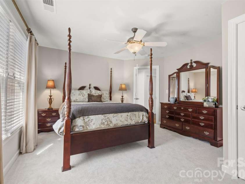 17142 Harcombe Drive, Charlotte, NC 28277.  MLS# CAR4357637, YatesRealty ID 11228. 5th bedroom