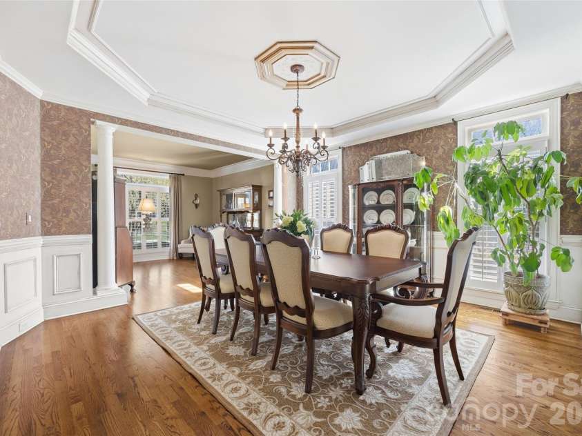 17142 Harcombe Drive, Charlotte, NC 28277.  MLS# CAR4357637, YatesRealty ID 11228. Formal dining room