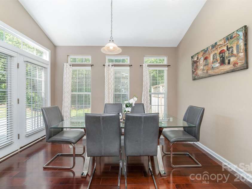 3248 Park South Station Boulevard, Charlotte, NC 28210.  MLS# CAR4243306, YatesRealty ID 11228. 