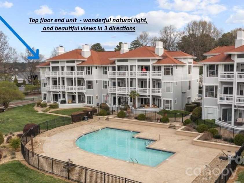 17919 Kings Point Drive, Cornelius, NC 28031.  MLS# CAR4320455, YatesRealty ID 11229. 