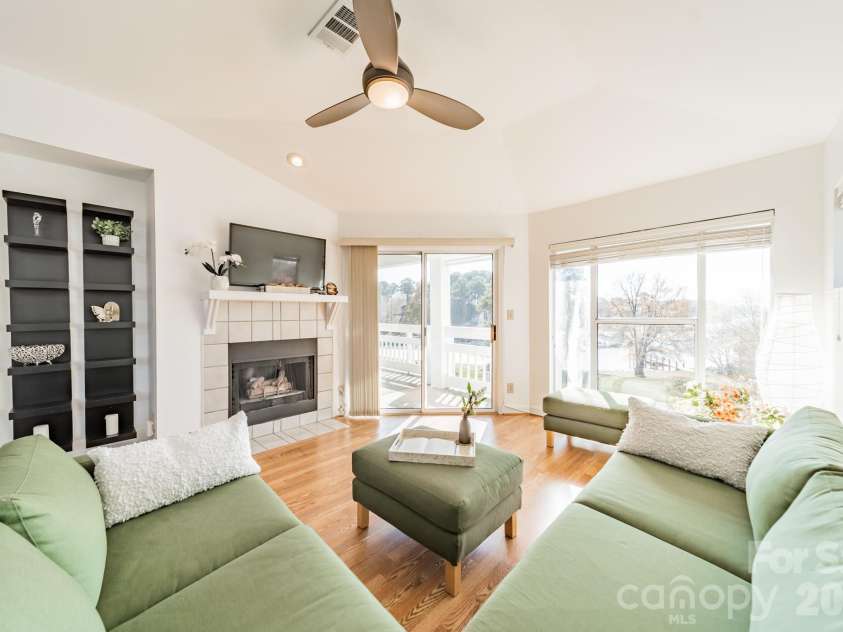 17919 Kings Point Drive, Cornelius, NC 28031.  MLS# CAR4320455, YatesRealty ID 11229. Kick back and enjoy the amazing views.  We have 