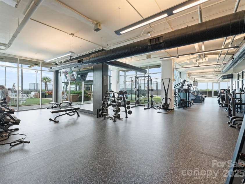 215 Pine Street, Charlotte, NC 28202.  MLS# CAR4294172, YatesRealty ID 1123. Gym