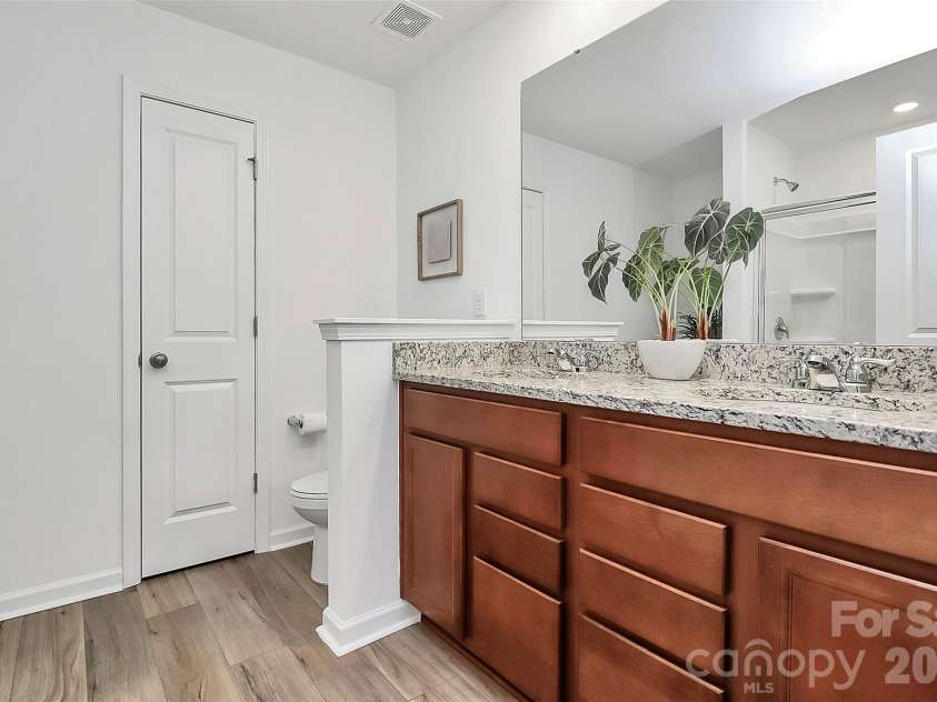 7013 Gale Force Lane, Charlotte, NC 28216.  MLS# CAR4347511, YatesRealty ID 11230. 