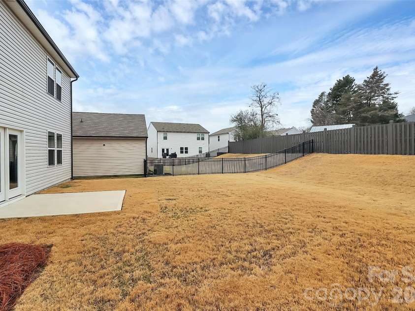 7013 Gale Force Lane, Charlotte, NC 28216.  MLS# CAR4347511, YatesRealty ID 11230. 