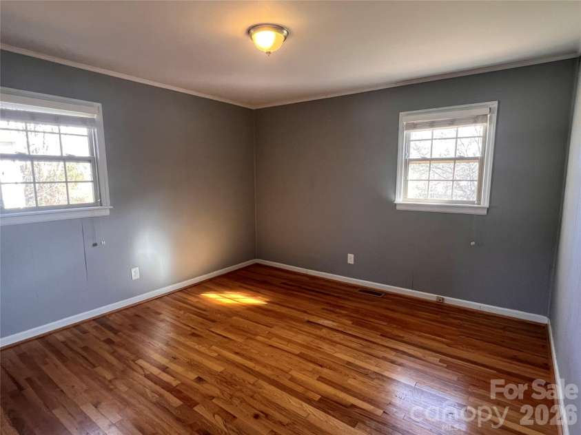 400 Stroupe Street, Mount Holly, NC 28120.  MLS# CAR4335175, YatesRealty ID 11231. 