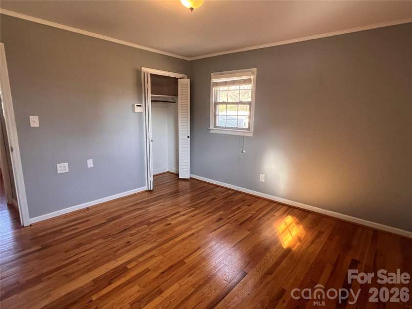 400 Stroupe Street, Mount Holly, NC 28120.  MLS# CAR4335175, YatesRealty ID 11231. 