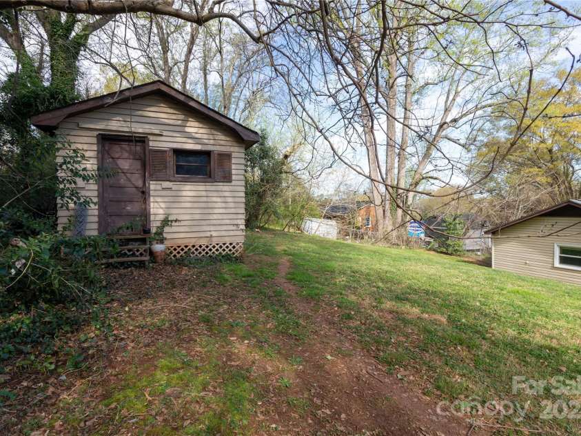 214 Brookwood Road, Belmont, NC 28012.  MLS# CAR4239559, YatesRealty ID 11232. 