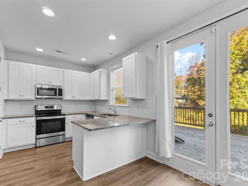 712 Rodey Avenue, Charlotte, NC 28206.  MLS# CAR4389685, YatesRealty ID 11234. 