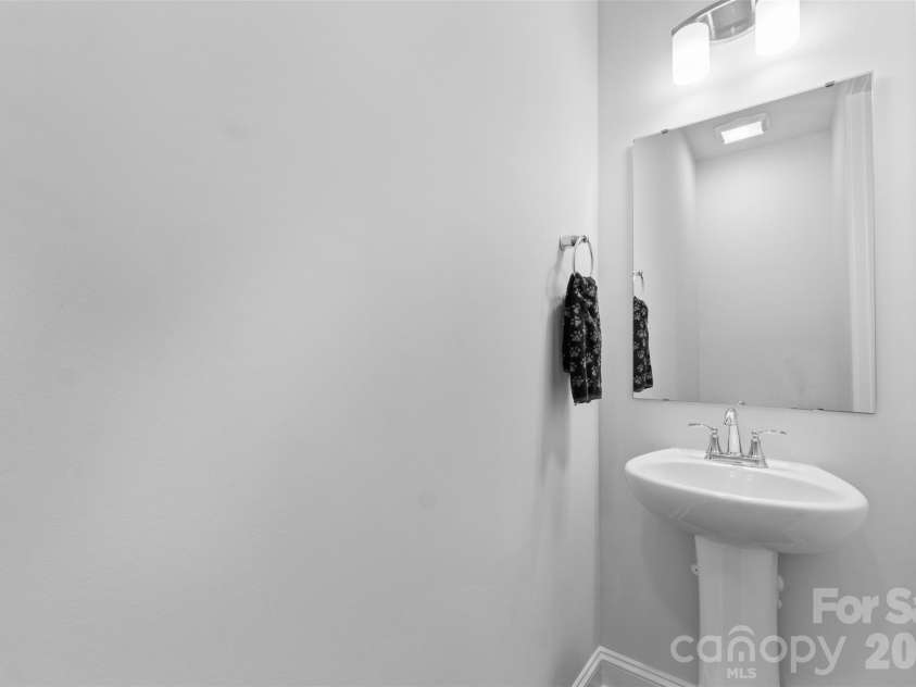 712 Rodey Avenue, Charlotte, NC 28206.  MLS# CAR4389685, YatesRealty ID 11234. 