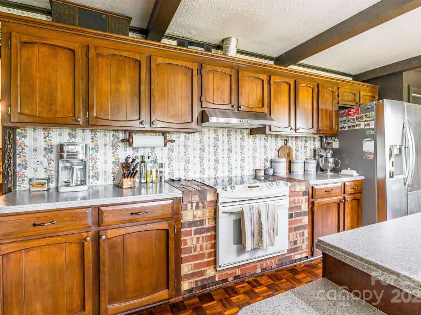 286 Bell Farm Road, Statesville, NC 28625.  MLS# CAR4249721, YatesRealty ID 11235. 