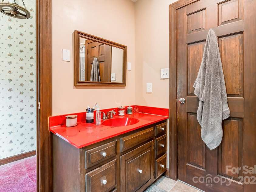 286 Bell Farm Road, Statesville, NC 28625.  MLS# CAR4249721, YatesRealty ID 11235. 